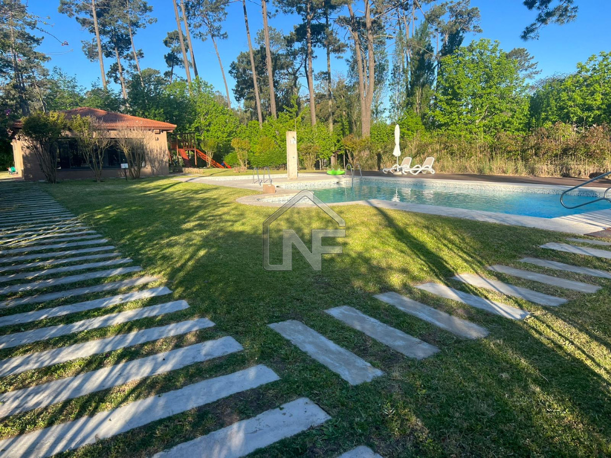 Casa ID.167 - OPORTUNIDAD !!! Casa en venta de 2 dormitorios en Parque Pinares - Punta del Este
