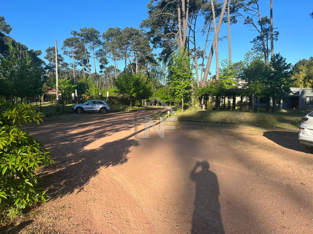 Casa ID.167 - OPORTUNIDAD !!! Casa en venta de 2 dormitorios en Parque Pinares - Punta del Este