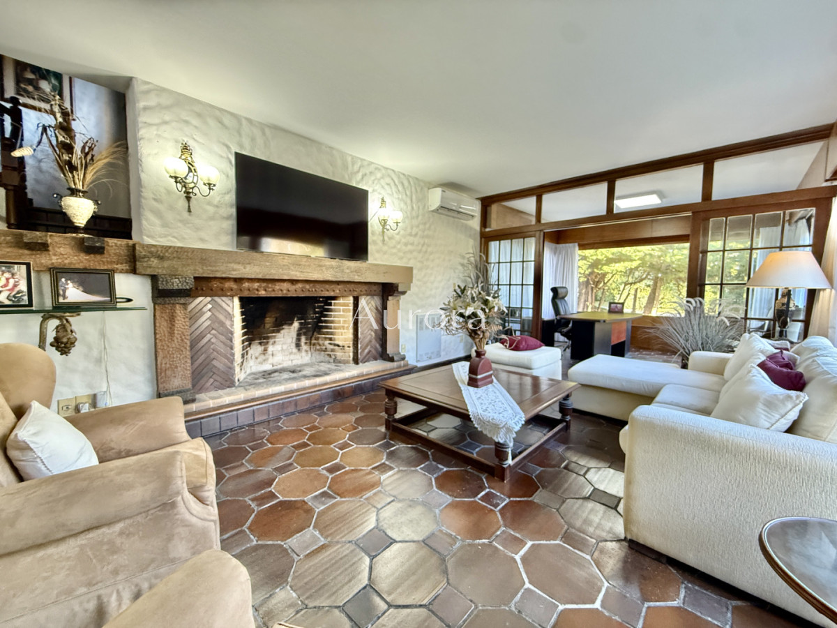 Casa ID.425 - Casa reciclada a 250 metros de Playa Mansa — Parada 10, Punta del Este