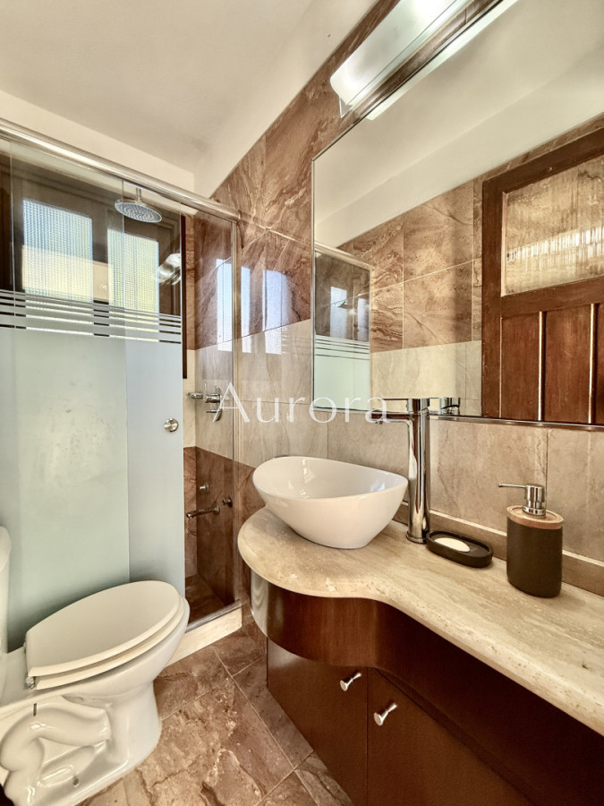 Casa ID.425 - Casa reciclada a 250 metros de Playa Mansa — Parada 10, Punta del Este