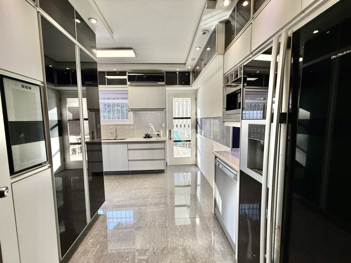 Casa ID.425 - Casa reciclada a 250 metros de Playa Mansa — Parada 10, Punta del Este