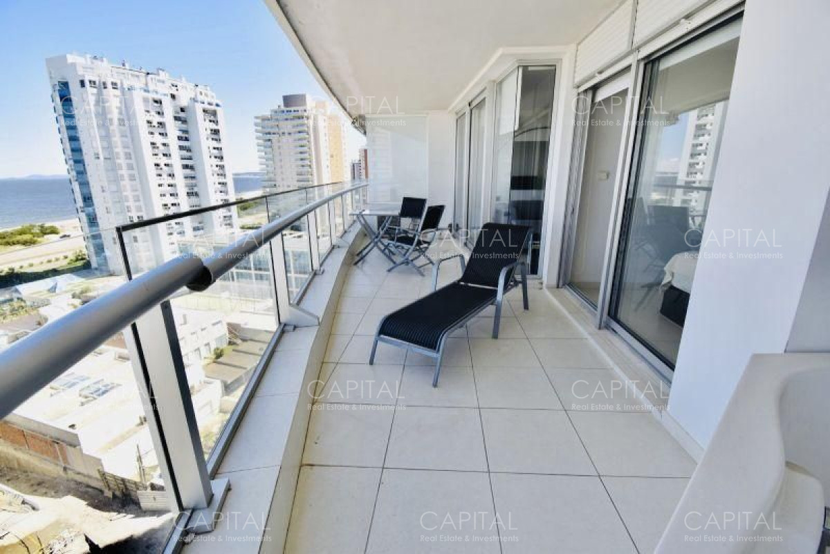 Apartamento ID.35706 - Season Tower Apartamento en alquiler temporario Playa Mansa 2 dormitorios