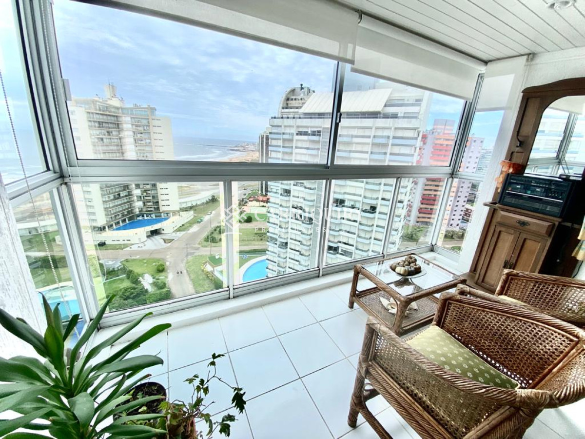 OCEAN TOWER PISO ALTO VISTA A LA BRAVA