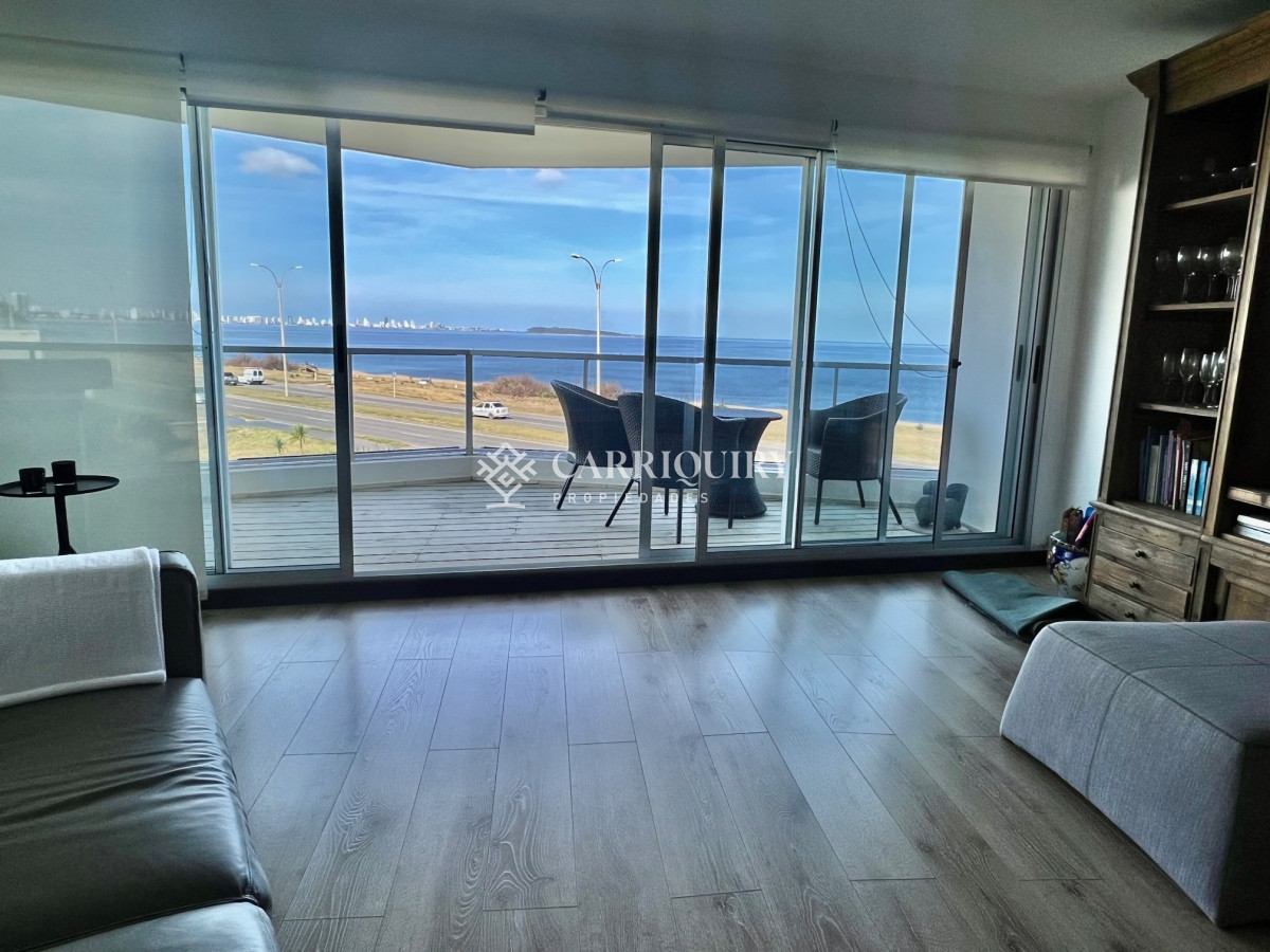 VENTA APARTAMENTO 3 DORMITORIOS PLAYA MANSA PUNTA DEL ESTE FRENTE AL MAR !