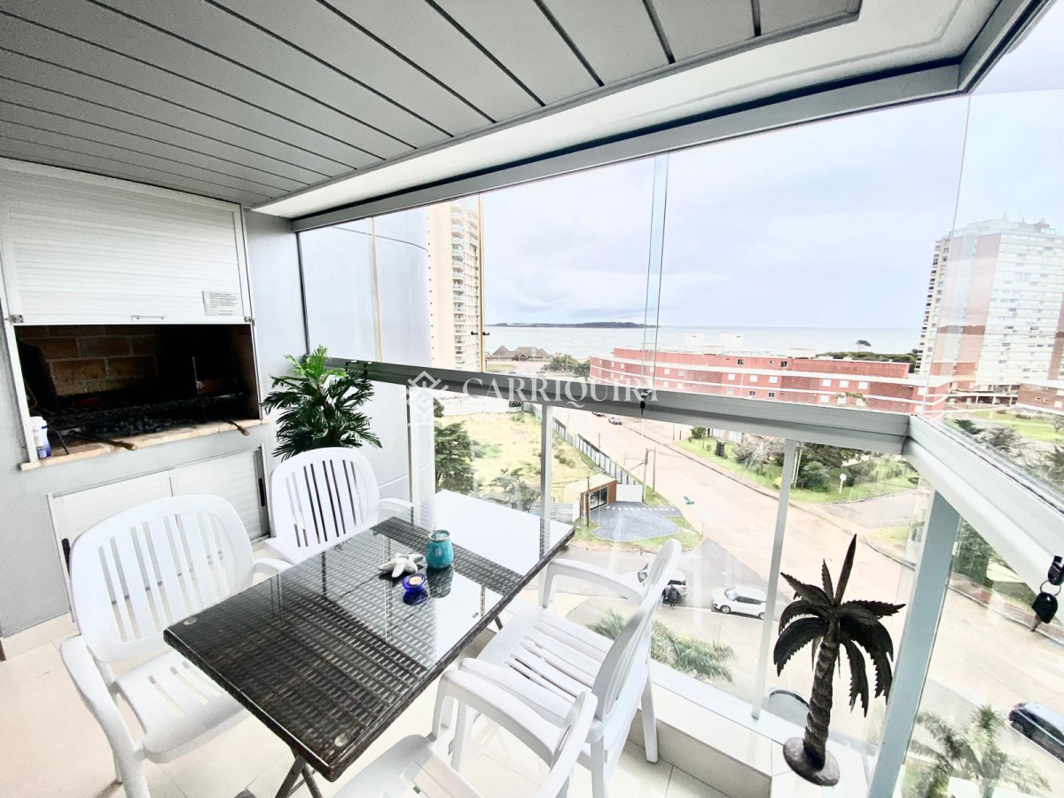 Alquiler apartamento  Playa Mansa Punta del este.