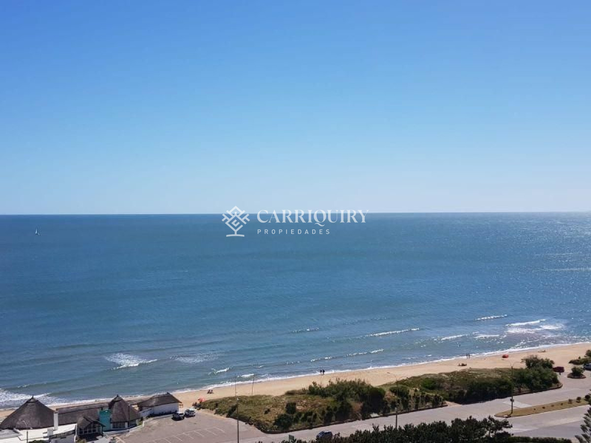 Apartamento en alquiler temporario Playa Mansa 3 dormitorios