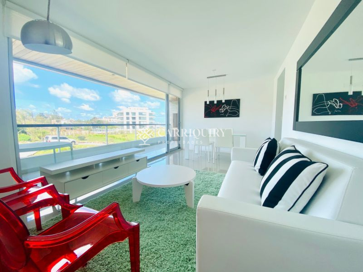 Venta y alquiler de apartamento de  2 DORMITORIOS en Pinares, Punta del Este