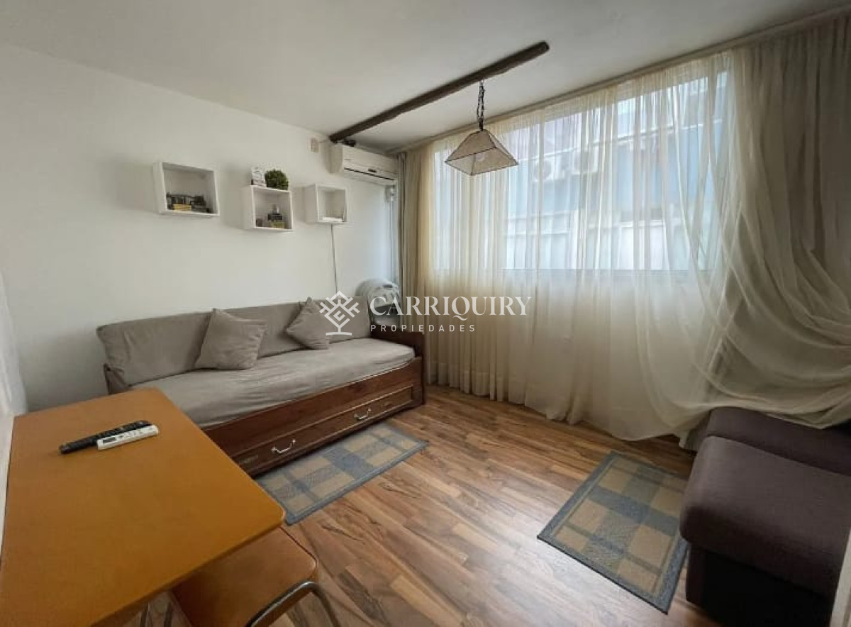 Venta de cómodo monoambiente
