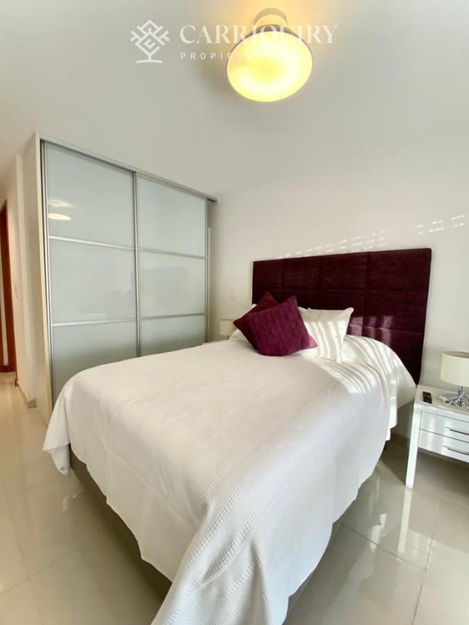 Apartamento ID.8 - Apartamento en Venta Playa Mansa 3 dormitorios Sunrise Tower