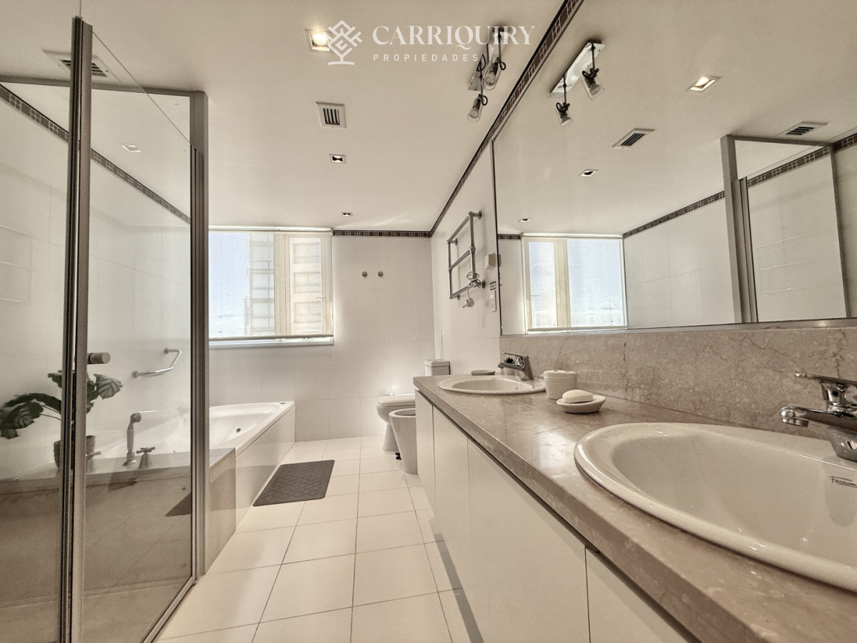 Apartamento ID.10599 - Exclusivo departamento esquinero en venta y alquiler temporal en Playa Brava