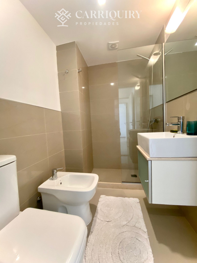 Apartamento ID.5294/Apartamento-3-dormitorios-playa-mansa,-todos-los-servicios- - Departamento en venta 3 dormitorios en suite 