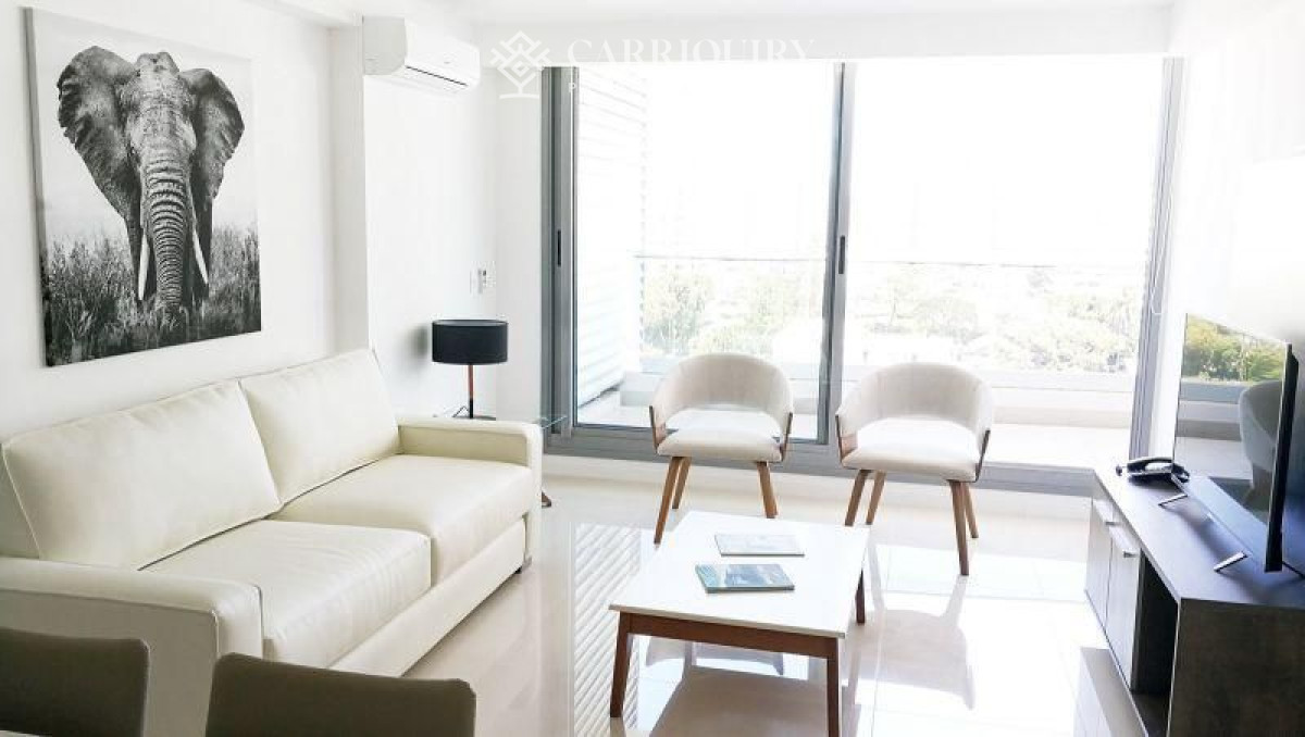 Apartamento ID.10607 - Excelente apartamento de 3 dormitorios en venta en Playa Brava