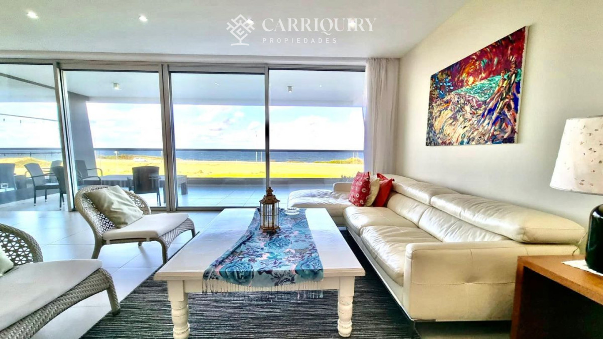 Apartamento ID.10641 - Apartamento en venta Tiburón Terrazas Punta del Este - 4 dormitorios en suite frente al mar