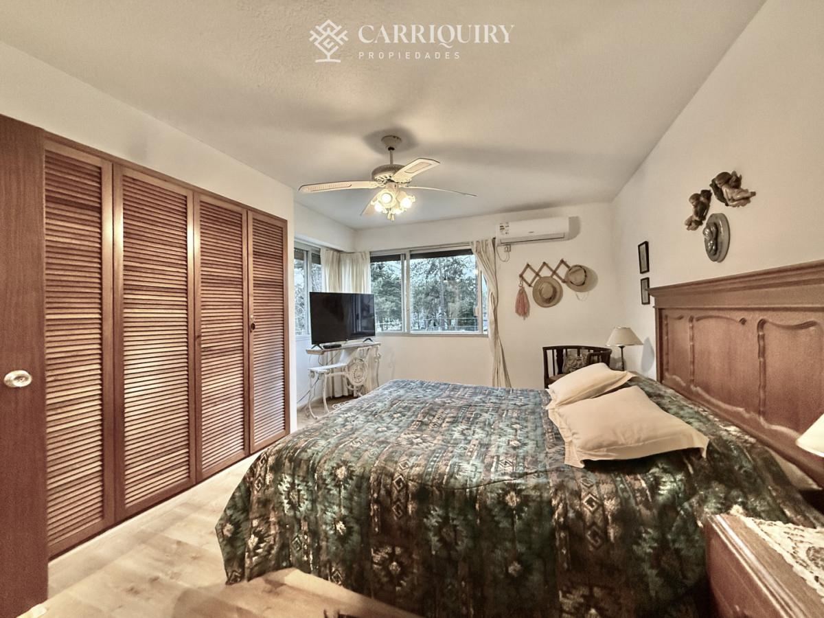 Apartamento ID.8407/Venta-apartamento-2-dormitorios-Punta-del-este - Apartamento en venta de 4 dormitorios y 3 baños en Punta del Este