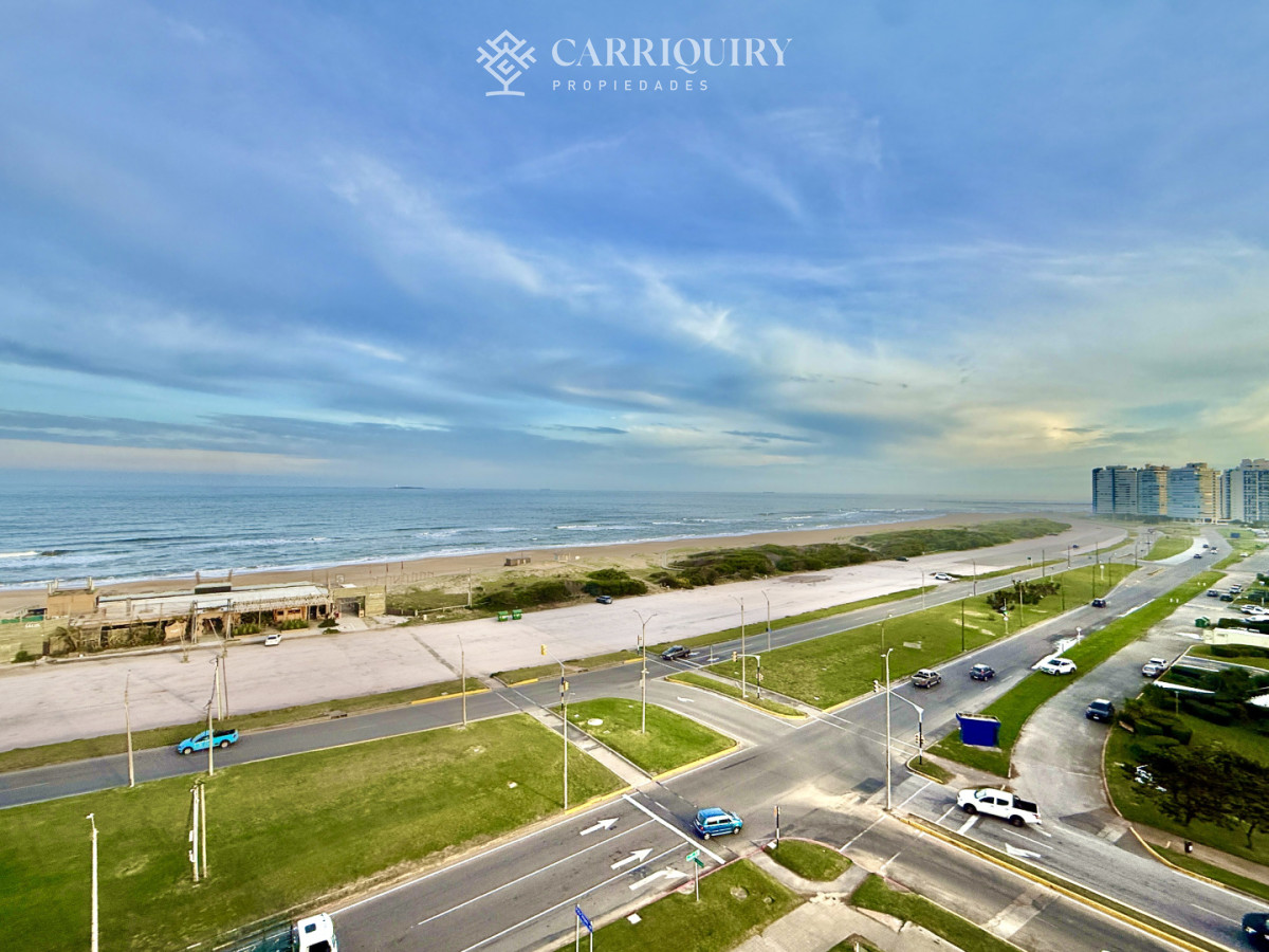 Apartamento ID.10183/-venta-MILLENIUM-TOWER-mansa-frente-al-mar-tres-suites-y-dependencias - Exclusivo Apartamento Frente al Mar en Brava, LE PARC ESQUINERO EN ALQUILER TEMPORARIO Punta del Este