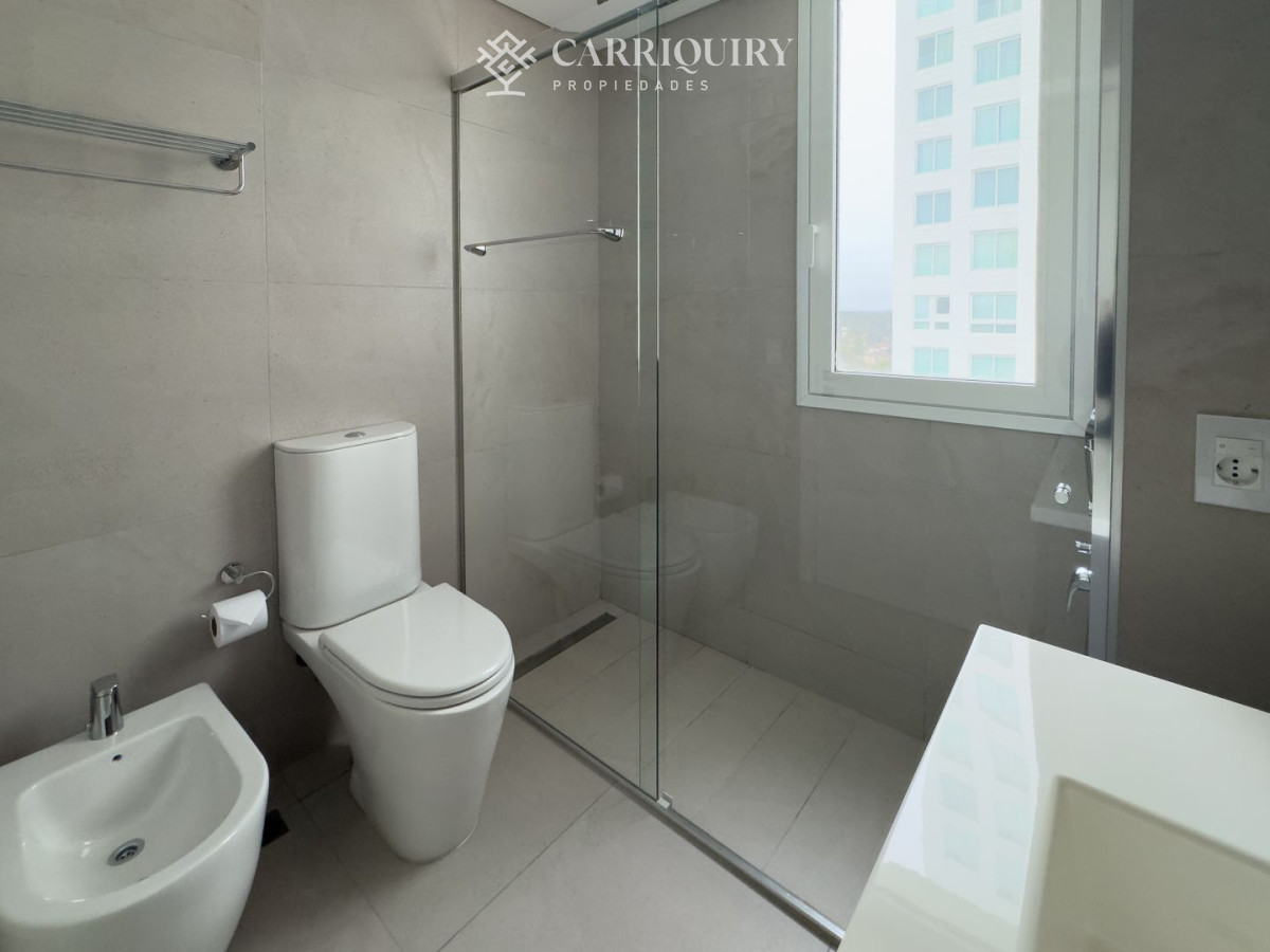Apartamento ID.10595 - Apartamento en alquiler temporario Le Parc III Punta del Este - 3 dormitorios en suite