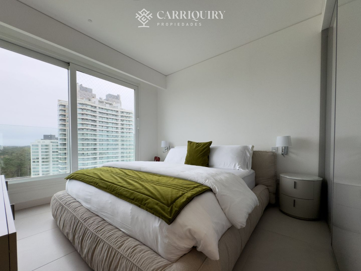 Apartamento ID.10595 - Apartamento en alquiler temporario Le Parc III Punta del Este - 3 dormitorios en suite