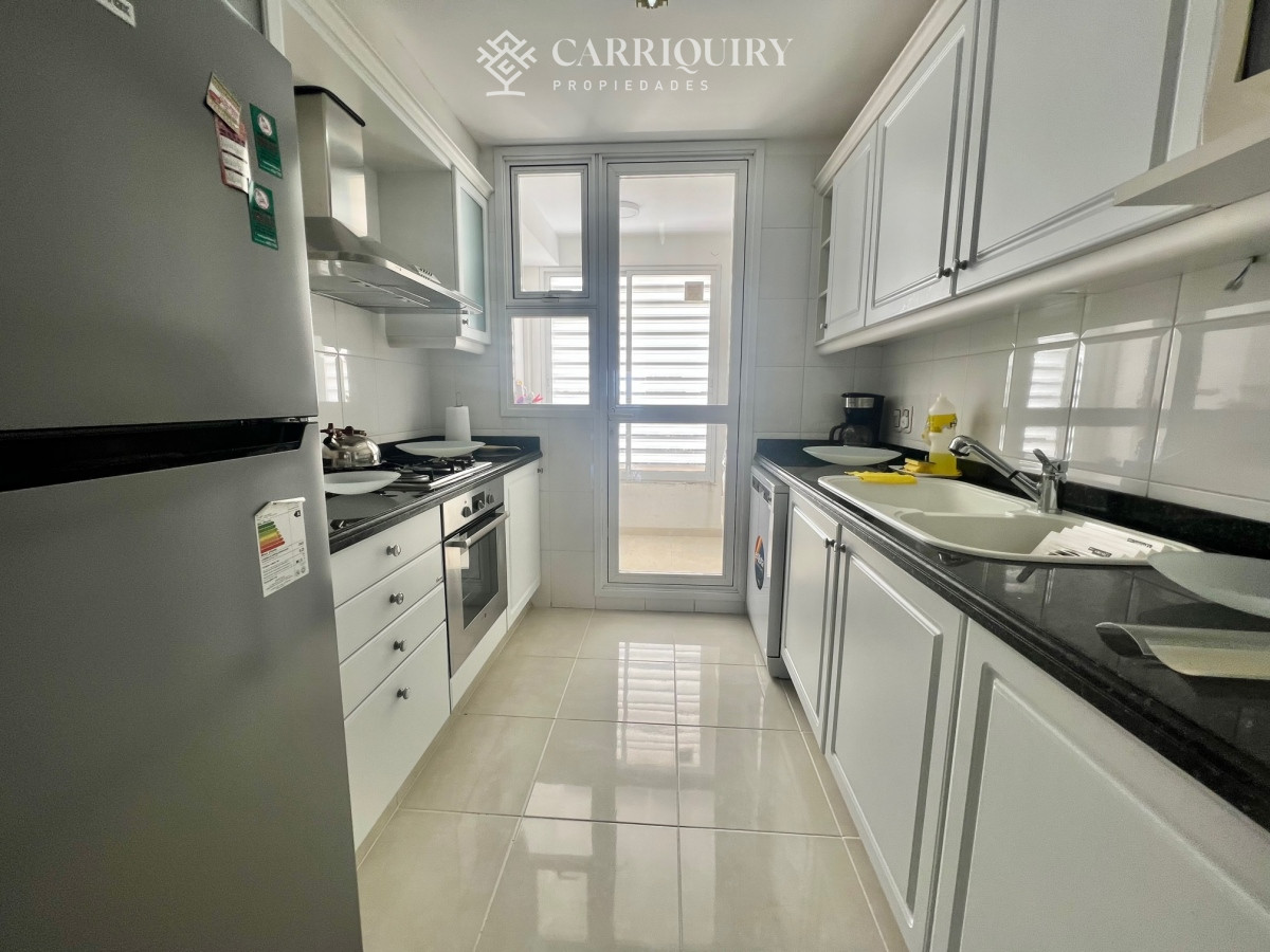 Apartamento ID.954/Venta-y-alquiler-de-departamento-esquinero-de-tres-dormitorios-mas-dependencia-de-servicio,-Torre-LE-PARC,-playa-Brava.-Punta-del-Este - Apartamento en alquiler temporario Playa Mansa 3 dormitorios