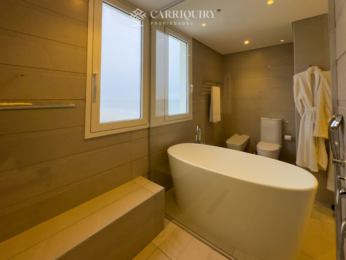 Apartamento ID.10595 - Apartamento en alquiler temporario Le Parc III Punta del Este - 3 dormitorios en suite