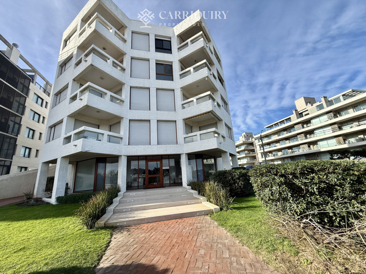 Apartamento ID.8984 - PRIMERA LINEA EN PLAYA MANSA