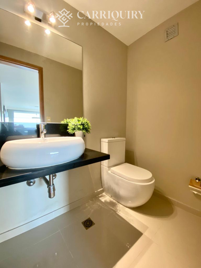 Apartamento ID.8 - Apartamento en Venta Playa Mansa 3 dormitorios Sunrise Tower