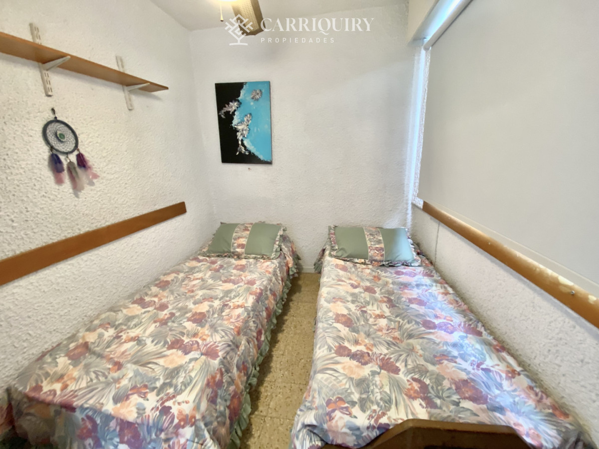 Apartamento ID.9677 - OPORTUNIDAD EN PLAYA MANSA FRENTE AL MAR APARTAMENTO DE 3 DORMITORIOS