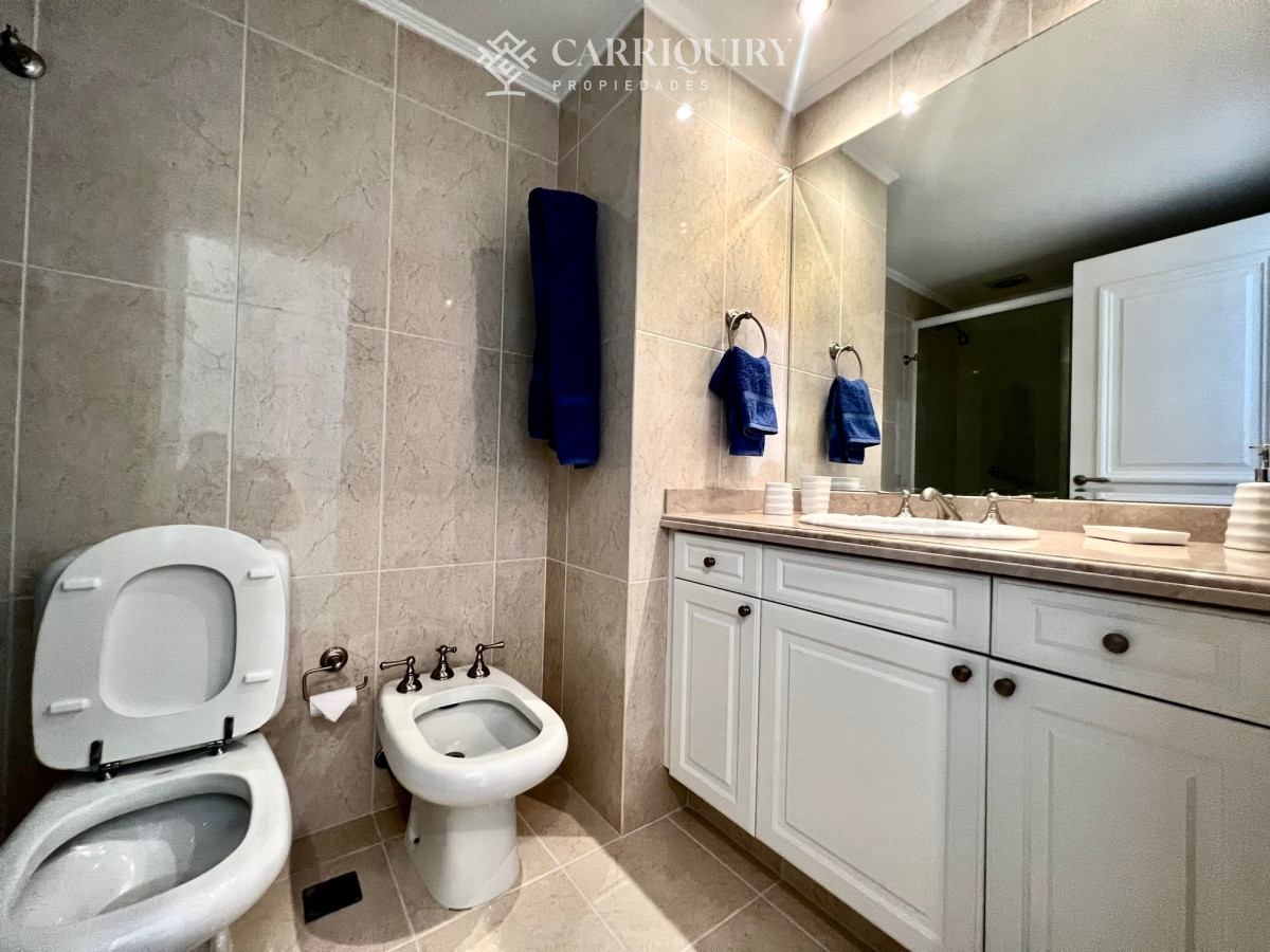 Apartamento ID.954/Venta-y-alquiler-de-departamento-esquinero-de-tres-dormitorios-mas-dependencia-de-servicio,-Torre-LE-PARC,-playa-Brava.-Punta-del-Este - Apartamento en alquiler temporario Playa Mansa 3 dormitorios