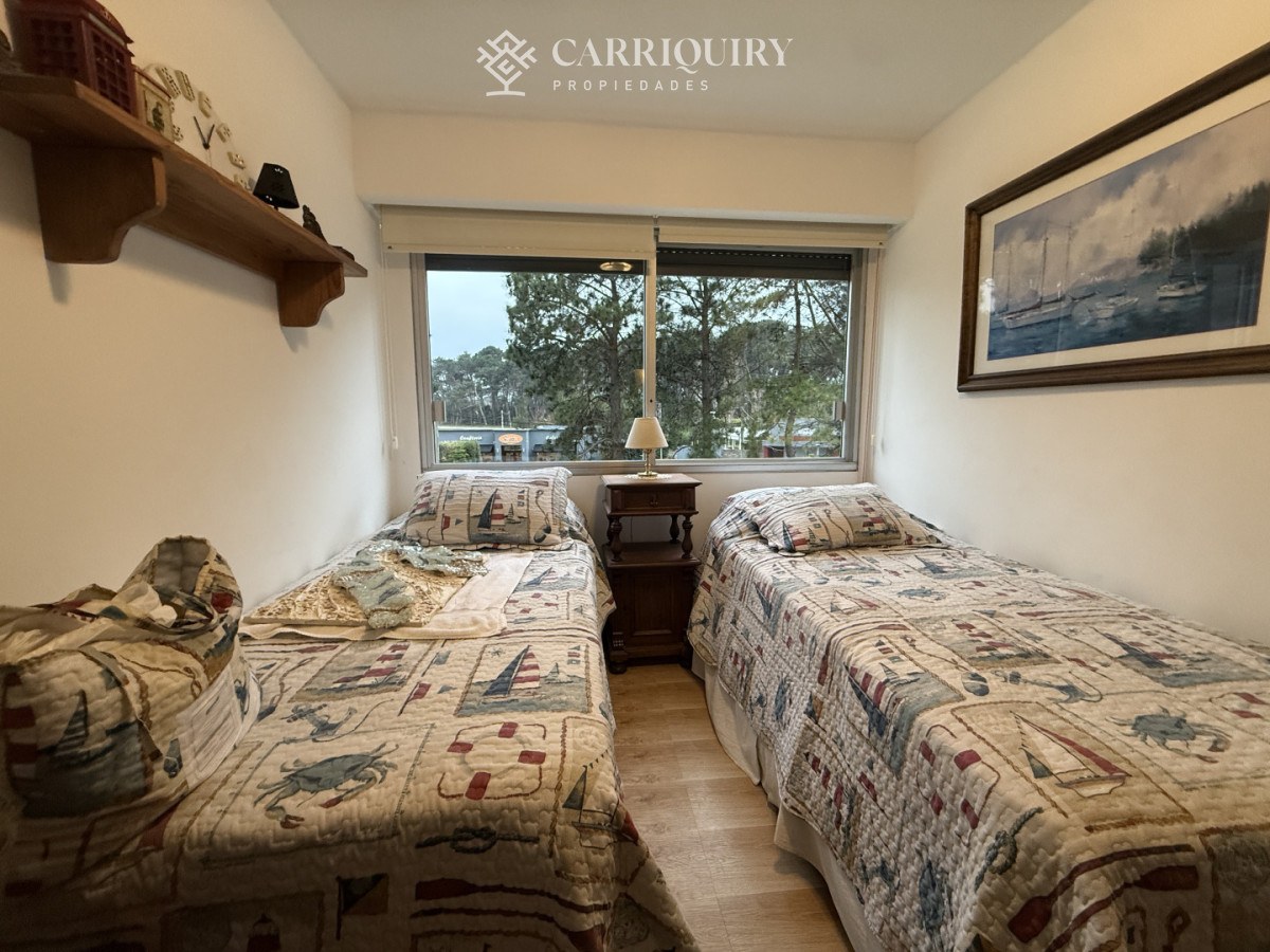 Apartamento ID.8407/Venta-apartamento-2-dormitorios-Punta-del-este - Apartamento en venta de 4 dormitorios y 3 baños en Punta del Este