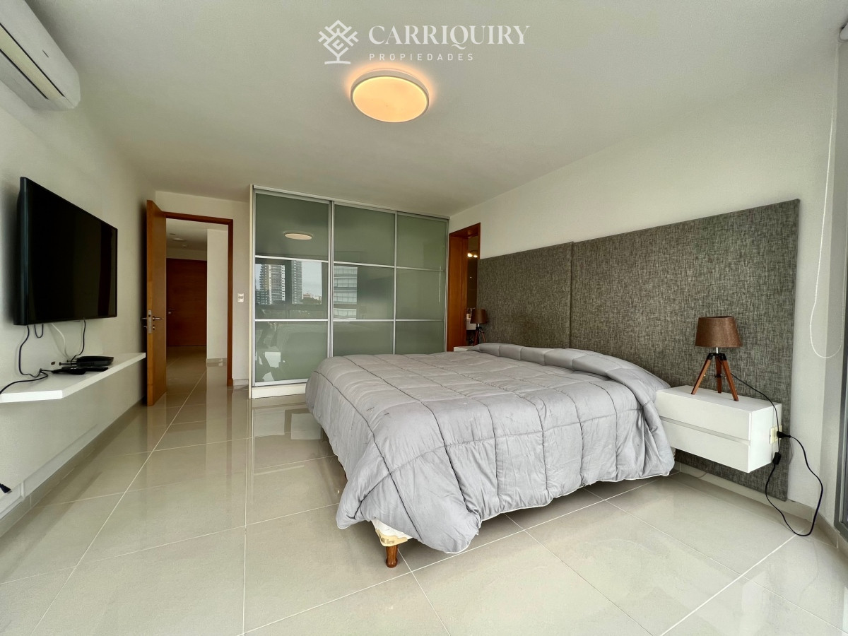 Apartamento ID.7086/Venta-de-apartamento-de-2-dormitorios-más-dependencia-y-parrillero-en-Playa-Mansa - SUNRISE TOWER ALQUILER TEMPORARIO APARTAMENTO 3 DORMITORIOS MAS DEPENDECIA DE SERVICIO
