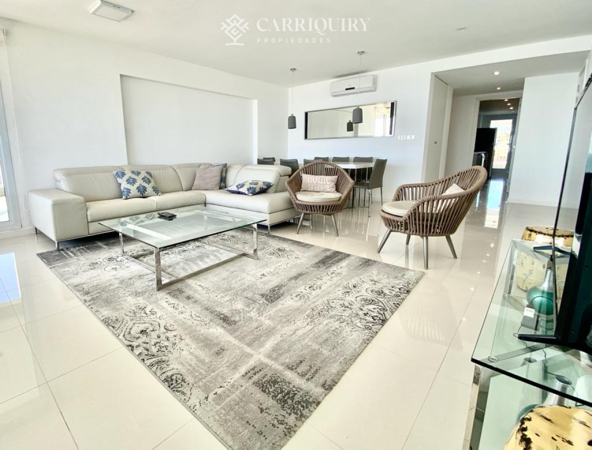 Apartamento ID.141 - Apartamento en venta Playa Mansa 3 dormitorios
