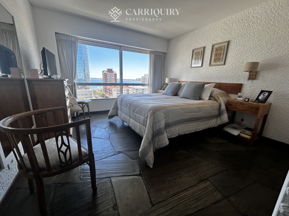 Apartamento ID.9247 - Amplio apartamento en venta con 3 dormitorios increibles vistas en el corazon de la peninsula