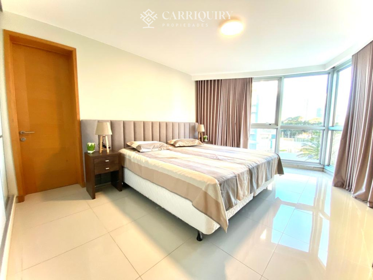 Apartamento ID.8 - Apartamento en Venta Playa Mansa 3 dormitorios Sunrise Tower