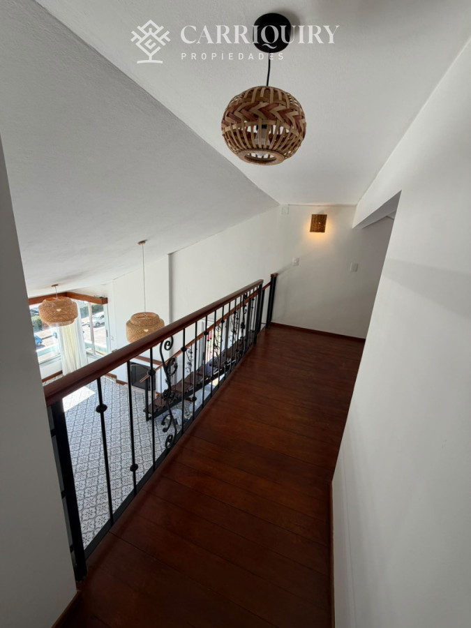 Apartamento ID.10688/Venta-Punta-del-este - Muy lindo duplex de 1 dormitorio y medio en alquiler anual en Playa Mansa
