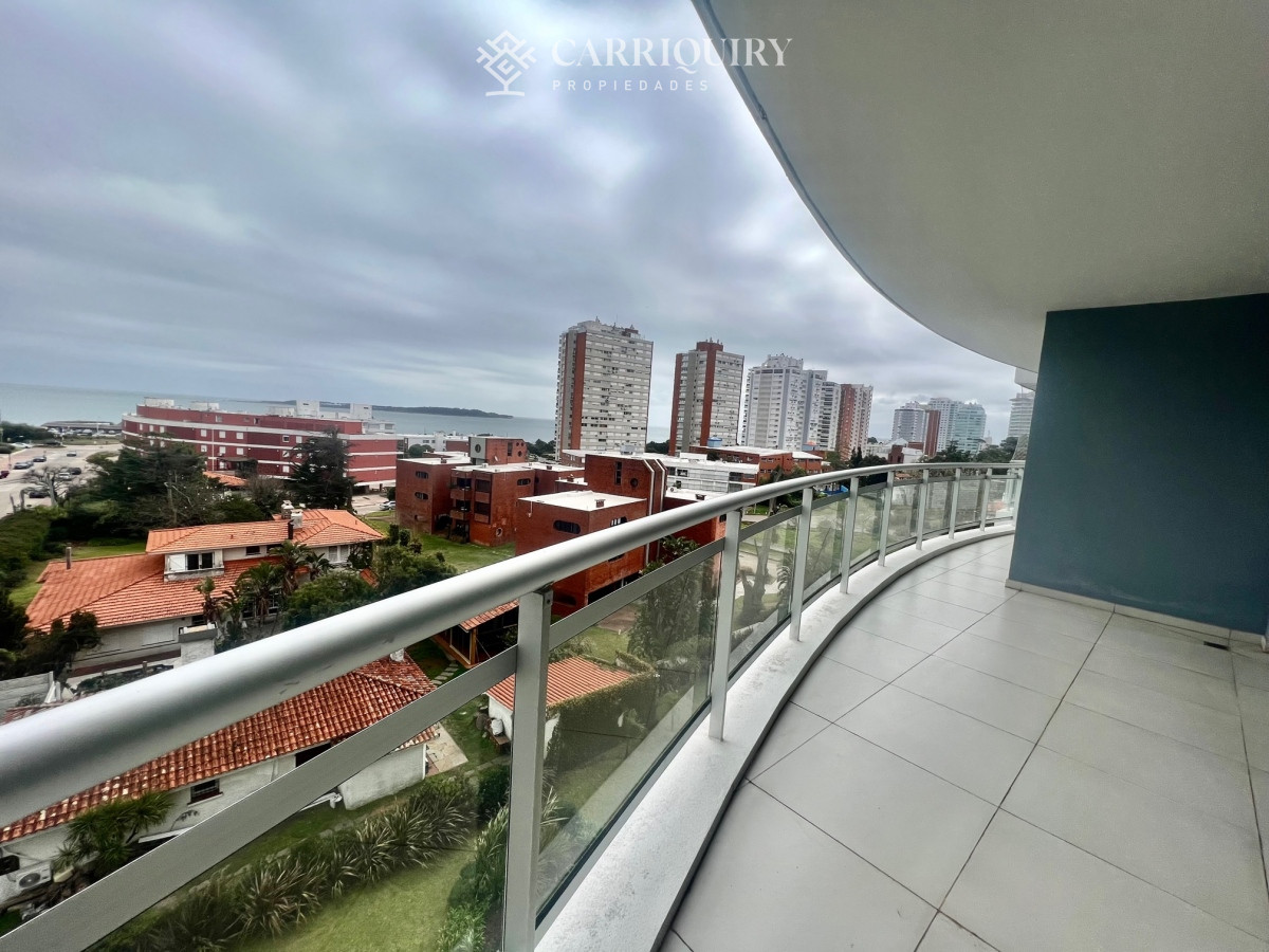 Apartamento ID.7086/Venta-de-apartamento-de-2-dormitorios-más-dependencia-y-parrillero-en-Playa-Mansa - SUNRISE TOWER ALQUILER TEMPORARIO APARTAMENTO 3 DORMITORIOS MAS DEPENDECIA DE SERVICIO