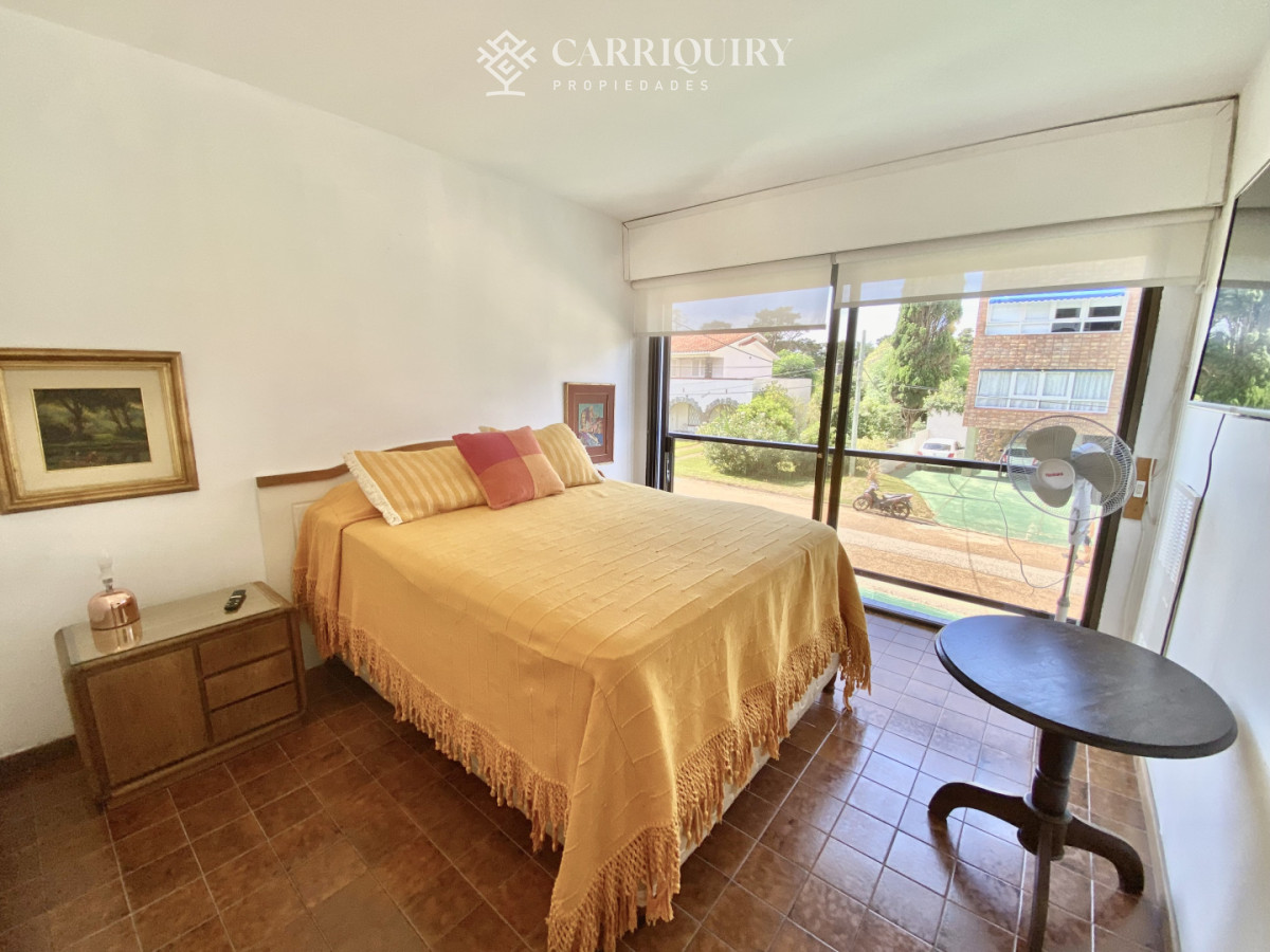 Apartamento ID.9677 - OPORTUNIDAD EN PLAYA MANSA FRENTE AL MAR APARTAMENTO DE 3 DORMITORIOS