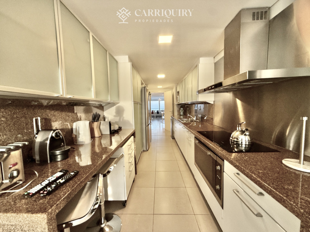 Apartamento ID.10183/-venta-MILLENIUM-TOWER-mansa-frente-al-mar-tres-suites-y-dependencias - Exclusivo Apartamento Frente al Mar en Brava, LE PARC ESQUINERO EN ALQUILER TEMPORARIO Punta del Este
