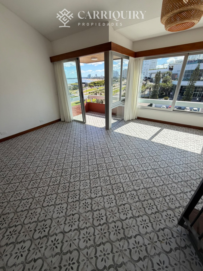 Apartamento ID.10688/Venta-Punta-del-este - Muy lindo duplex de 1 dormitorio y medio en alquiler anual en Playa Mansa