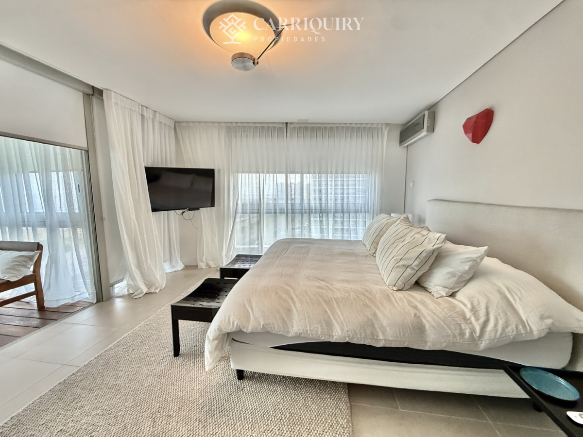 Apartamento ID.10183/-venta-MILLENIUM-TOWER-mansa-frente-al-mar-tres-suites-y-dependencias - Exclusivo Apartamento Frente al Mar en Brava, LE PARC ESQUINERO EN ALQUILER TEMPORARIO Punta del Este