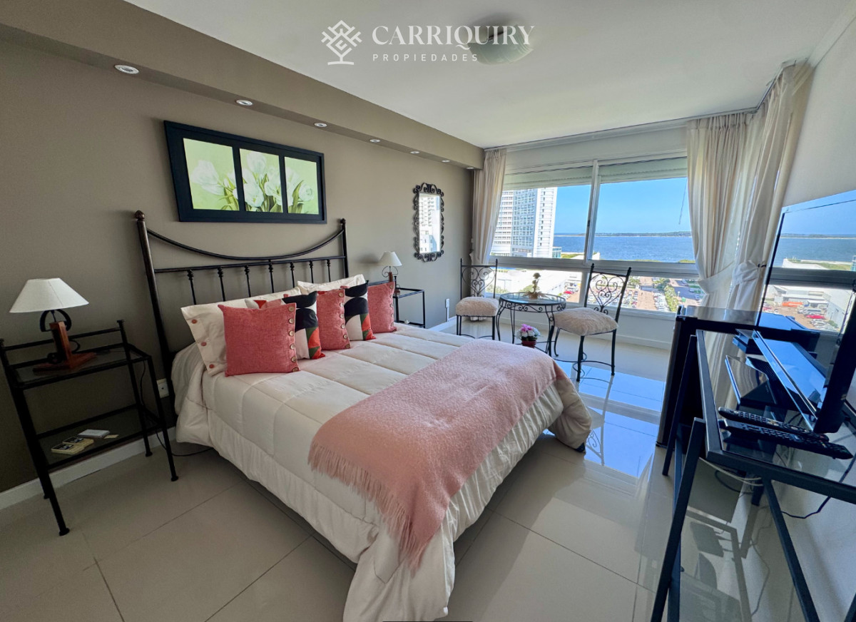 Apartamento ID.10517/Excelente-apartamento-en-alquiler-frente-al-mar-en-playa-mansa!- - APARTAMENTO ESQUINERO EN VENTA 3 DORMITORIOS EN SUITE EN CASINO TOWER 