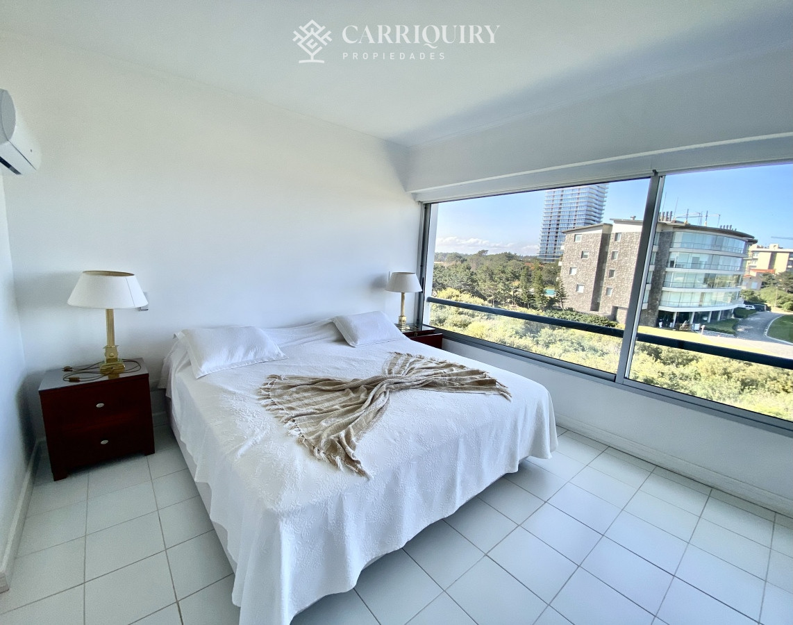 Apartamento ID.8262/Apartamento-en-alquiler- - Amplio apartamento en Brava, Punta del Este 4 dormitorios