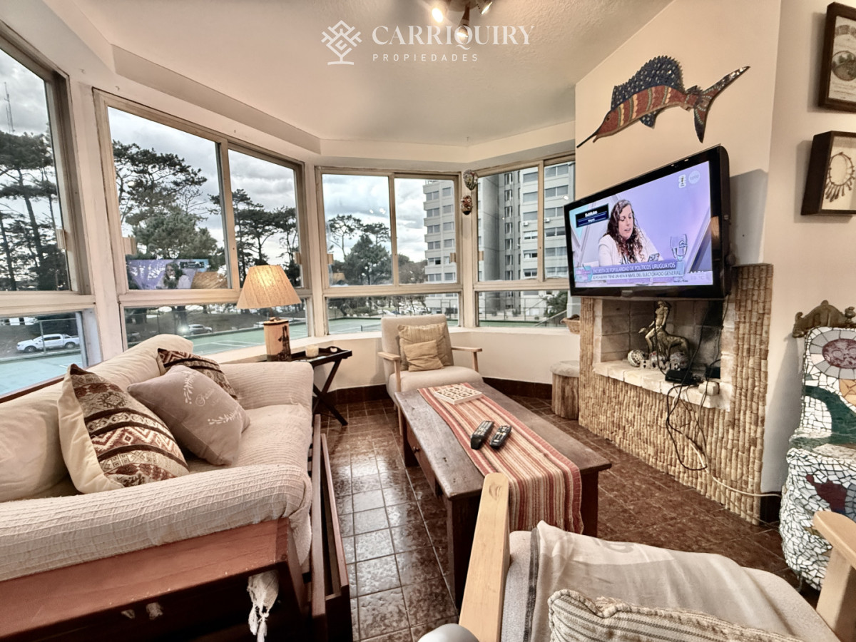 Apartamento ID.8407/Venta-apartamento-2-dormitorios-Punta-del-este - Apartamento en venta de 4 dormitorios y 3 baños en Punta del Este