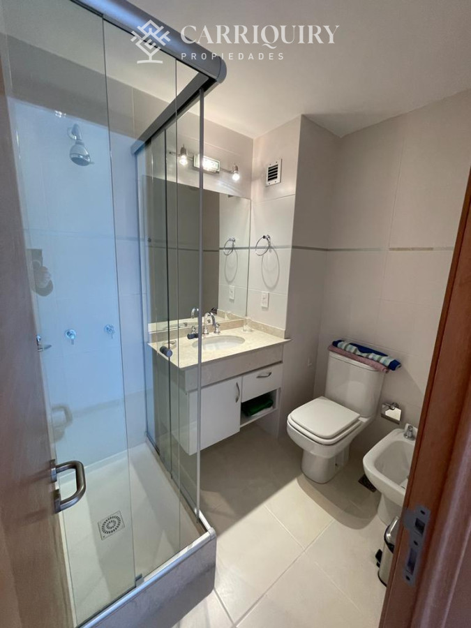 Apartamento ID.5522/Alquiler-temporario-de-apartamento-de-dos-dormitorios-con-parrillero-de-uso-exclusivo-en-Punta-Ballena - Apartamento en Mansa - Punta del Este