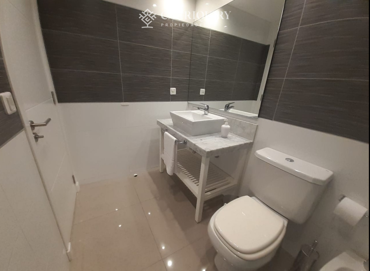 Apartamento ID.8707 - Apartamento a la venta en Playa Brava - Punta del Este