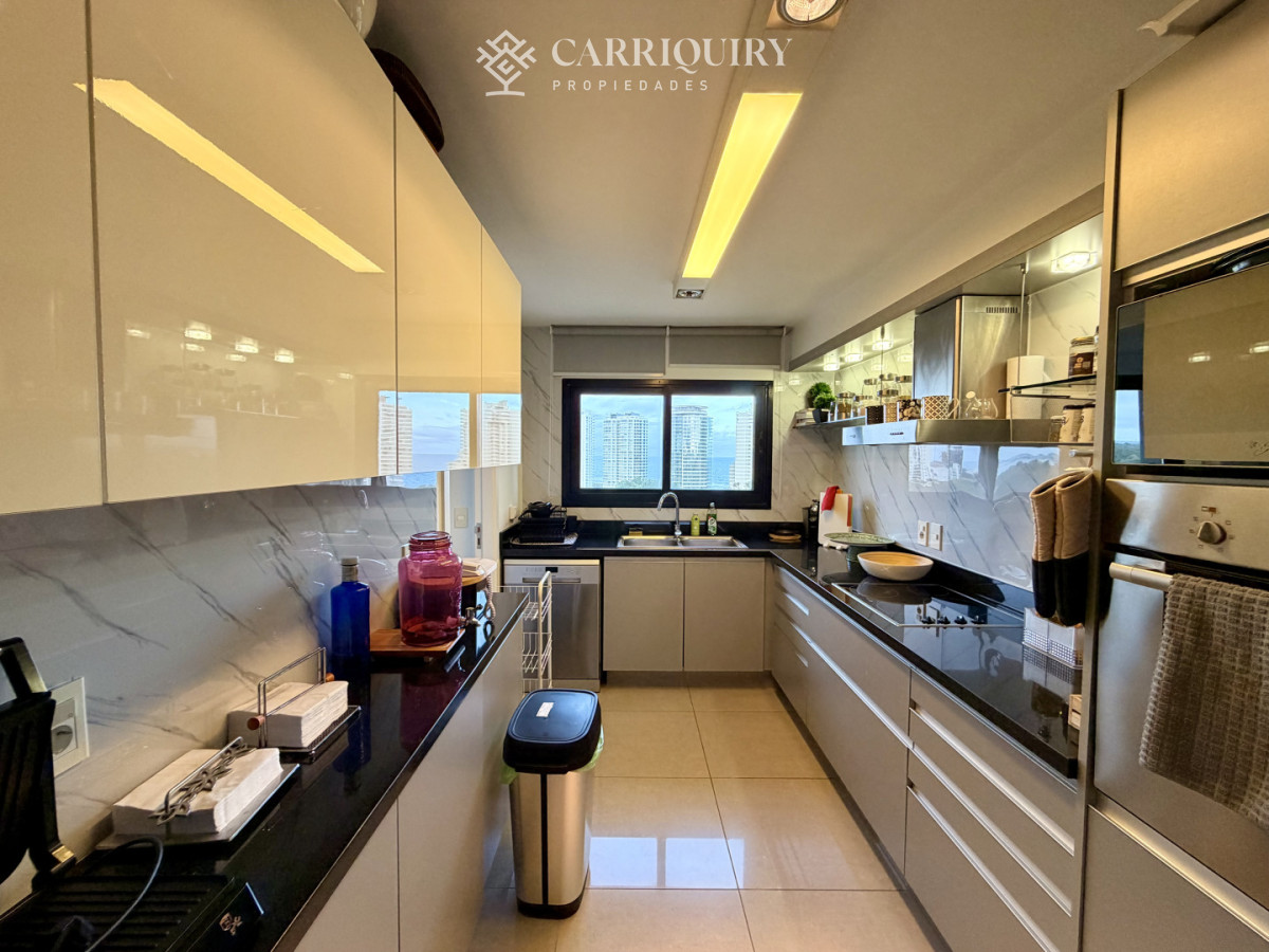 Apartamento ID.10154 - ESQUINERO 4 DORMITORIOS EN SUITE PISO ALTO EN VENTA TORRE ONE 