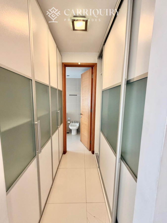 Apartamento ID.9523/APARTAMENTO-EN-ALQUILER-TEMPORARIO-1-DORMITORIO-Y-MEDIO-PLAYA-MANSA-FRENTE-AL-MAR-CRUCEROS-3-A-ESTRENAR - APARTAMENTO VENTA SEASONS TOWER 2 DORMITORIOS MAS SERVICIO