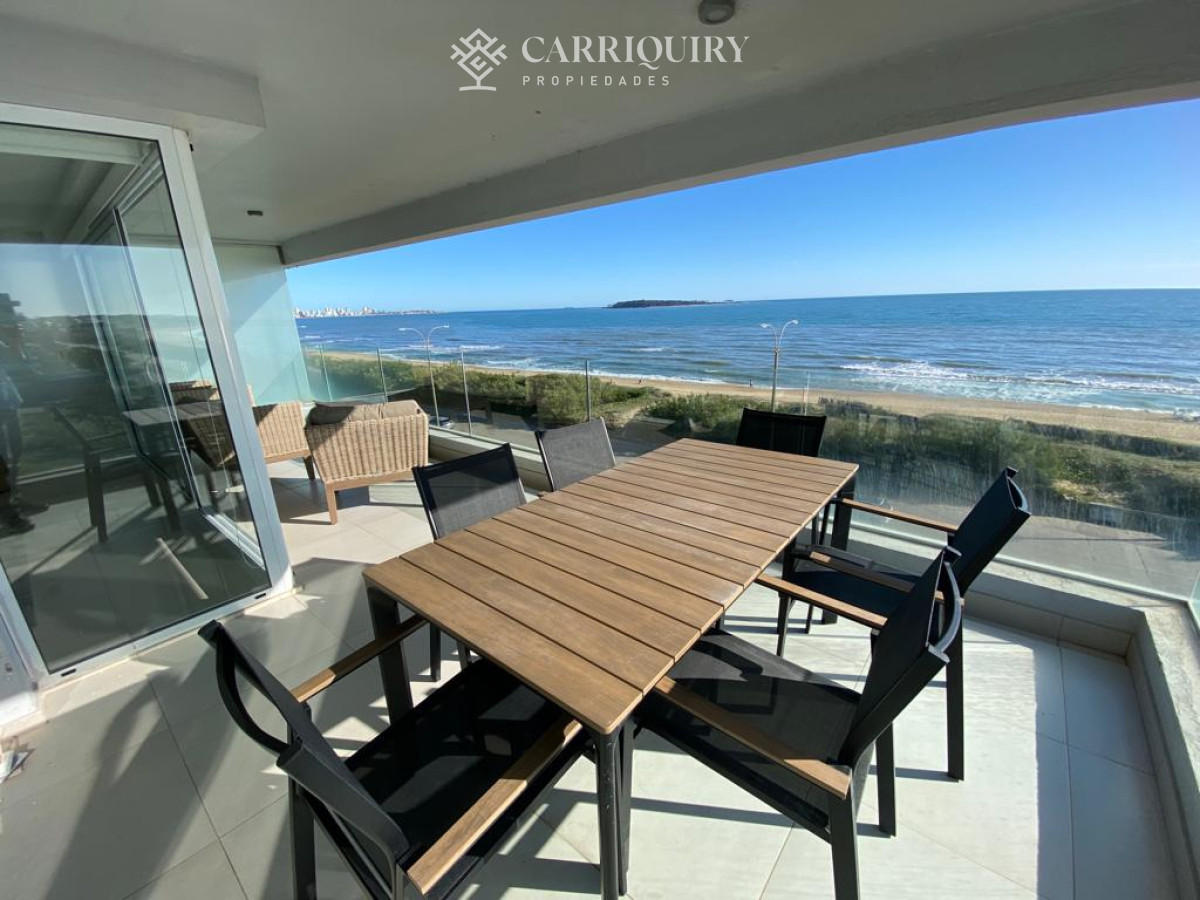Apartamento ID.141 - Apartamento en venta Playa Mansa 3 dormitorios