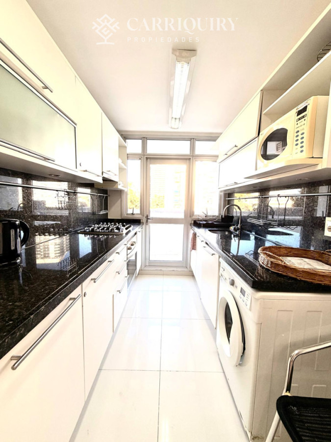 Apartamento ID.9523/APARTAMENTO-EN-ALQUILER-TEMPORARIO-1-DORMITORIO-Y-MEDIO-PLAYA-MANSA-FRENTE-AL-MAR-CRUCEROS-3-A-ESTRENAR - APARTAMENTO VENTA SEASONS TOWER 2 DORMITORIOS MAS SERVICIO