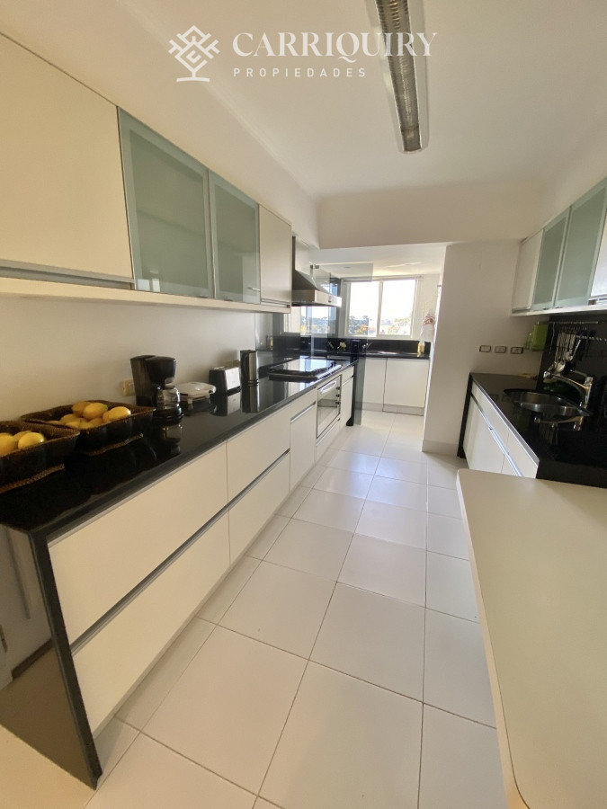 Apartamento ID.2516 - Apartamento en alquiler temporario Playa Brava 4 dormitorios