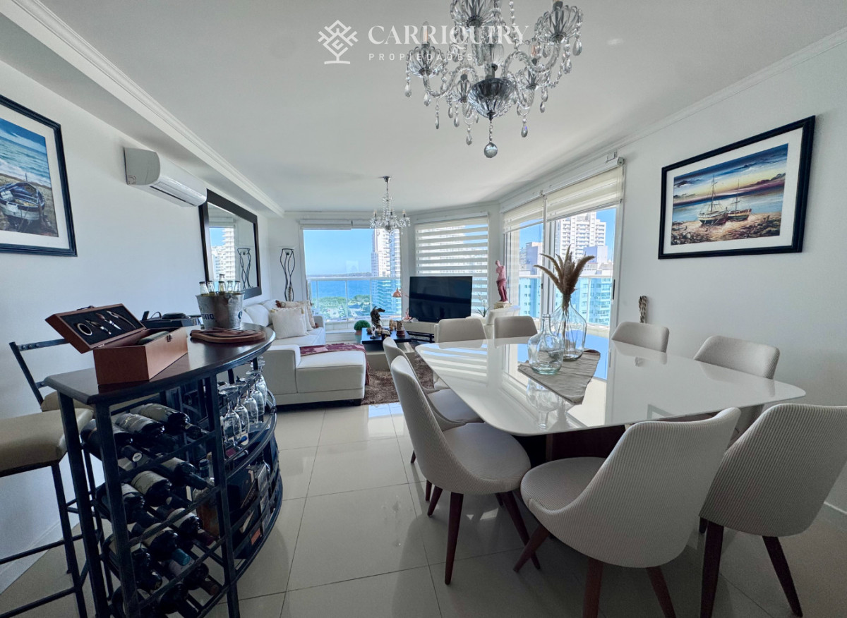 Apartamento ID.10517/Excelente-apartamento-en-alquiler-frente-al-mar-en-playa-mansa!- - APARTAMENTO ESQUINERO EN VENTA 3 DORMITORIOS EN SUITE EN CASINO TOWER 