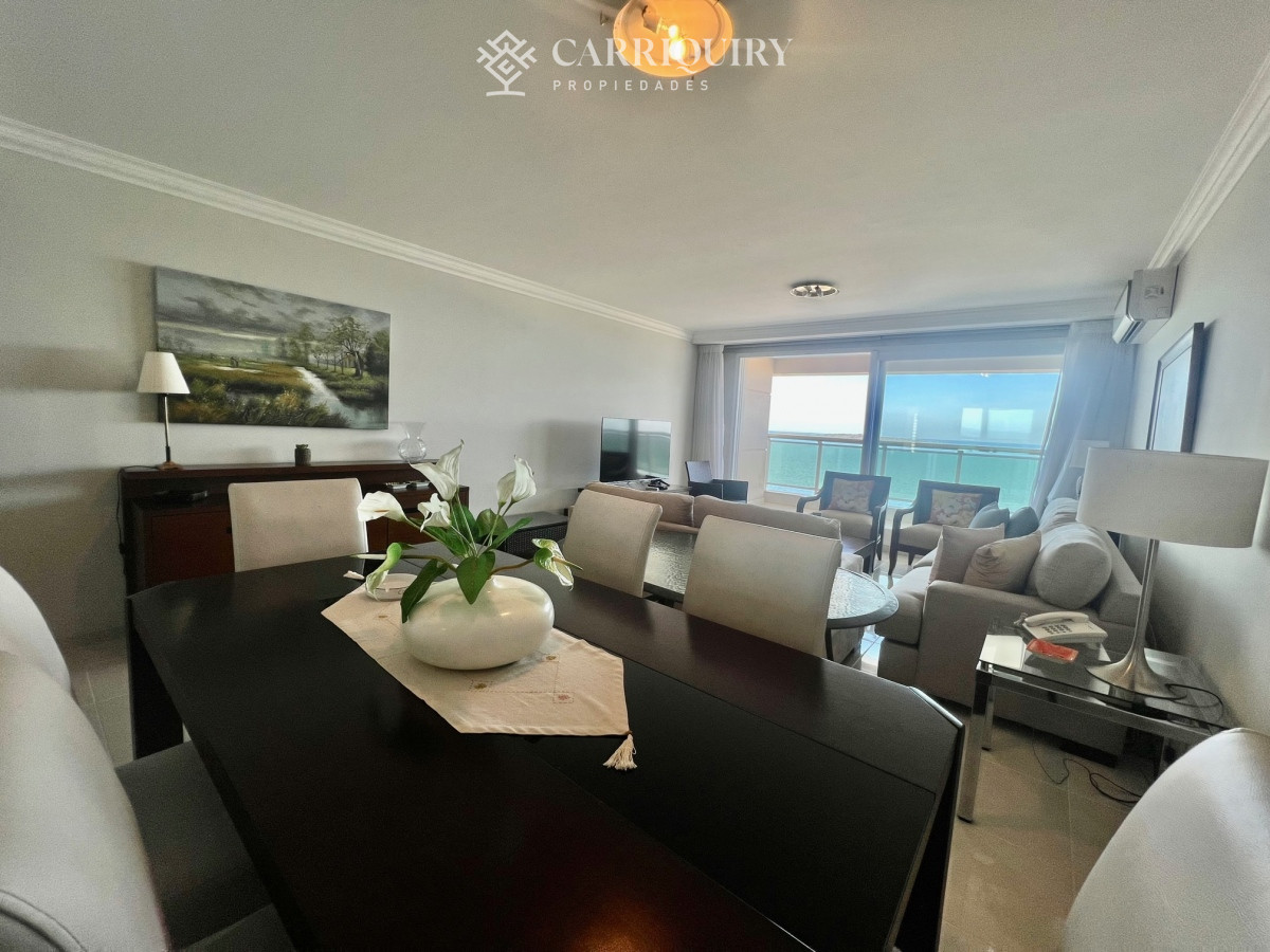 Apartamento ID.954/Venta-y-alquiler-de-departamento-esquinero-de-tres-dormitorios-mas-dependencia-de-servicio,-Torre-LE-PARC,-playa-Brava.-Punta-del-Este - Apartamento en alquiler temporario Playa Mansa 3 dormitorios